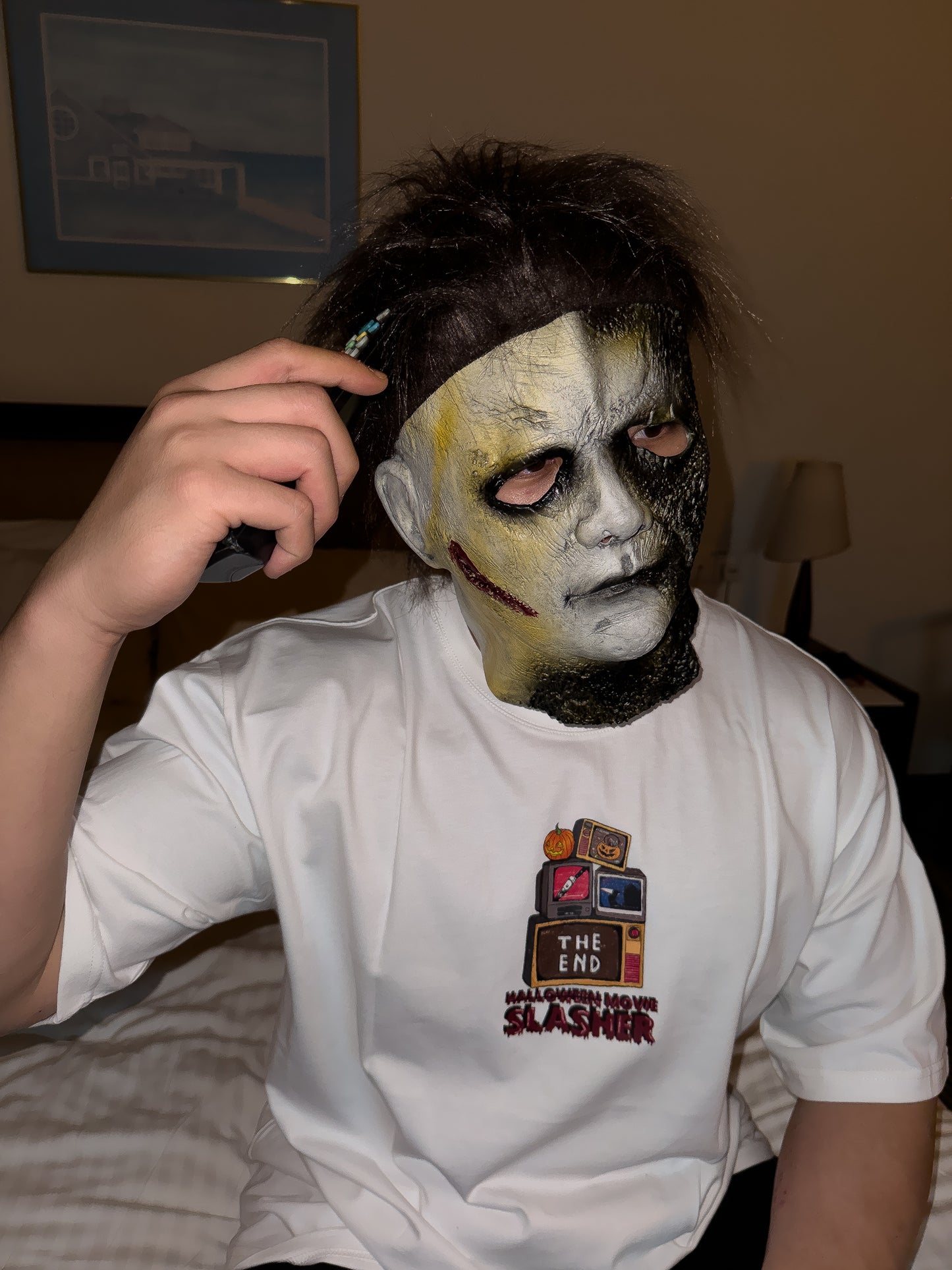 SLASHER MOVIE (WHITE T)